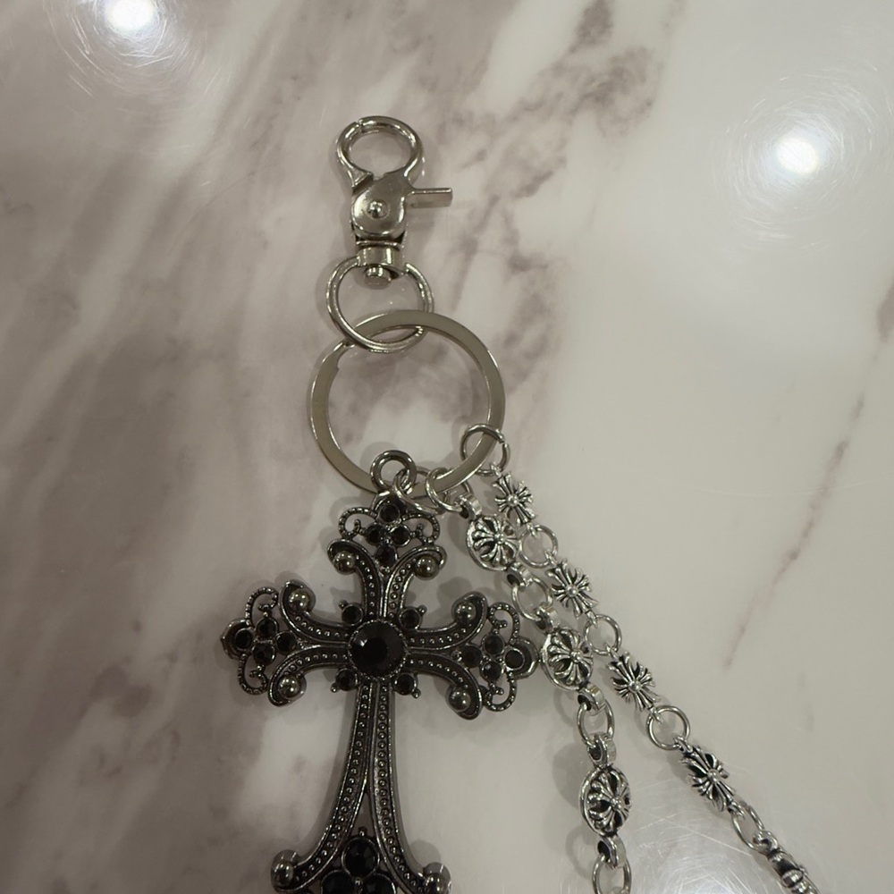Silver Cross Chain Bracelet - Picture 2 of 3